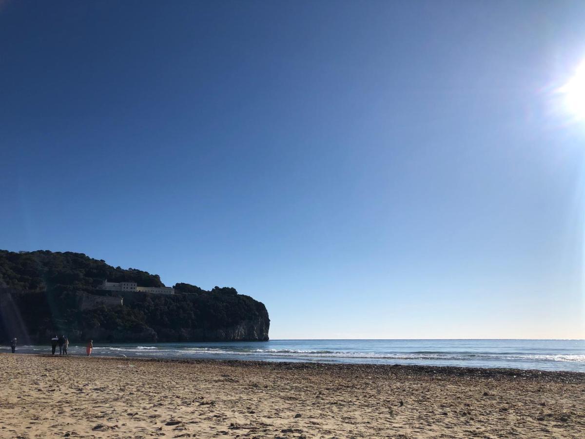 La Finestra Sul Mare Apartamento Gaeta Exterior foto