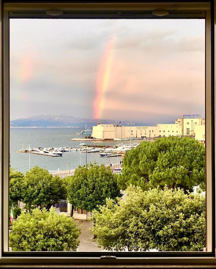 La Finestra Sul Mare Apartamento Gaeta Exterior foto